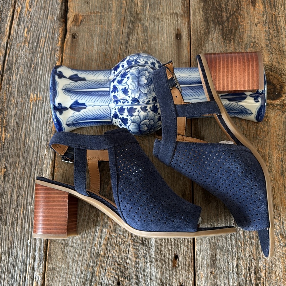 Franco Sarto Harlet 2 Women's Blue Suede Sandals Size 8 - Picture 5 of 10